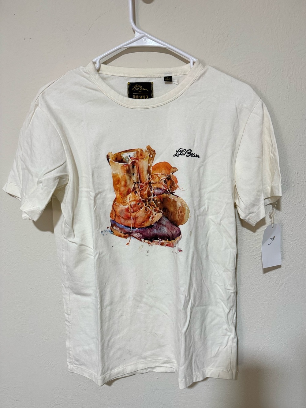 LL Bean Todd Snyder White Graphic Crewneck T-Shirt with Boot Illustration